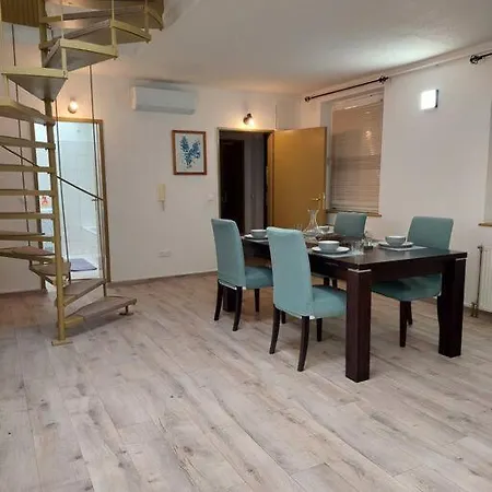 Kmt1 * Budapešť