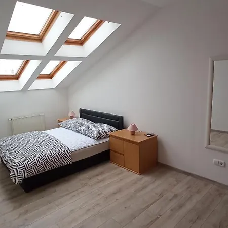 Kmt1 * Budapešť